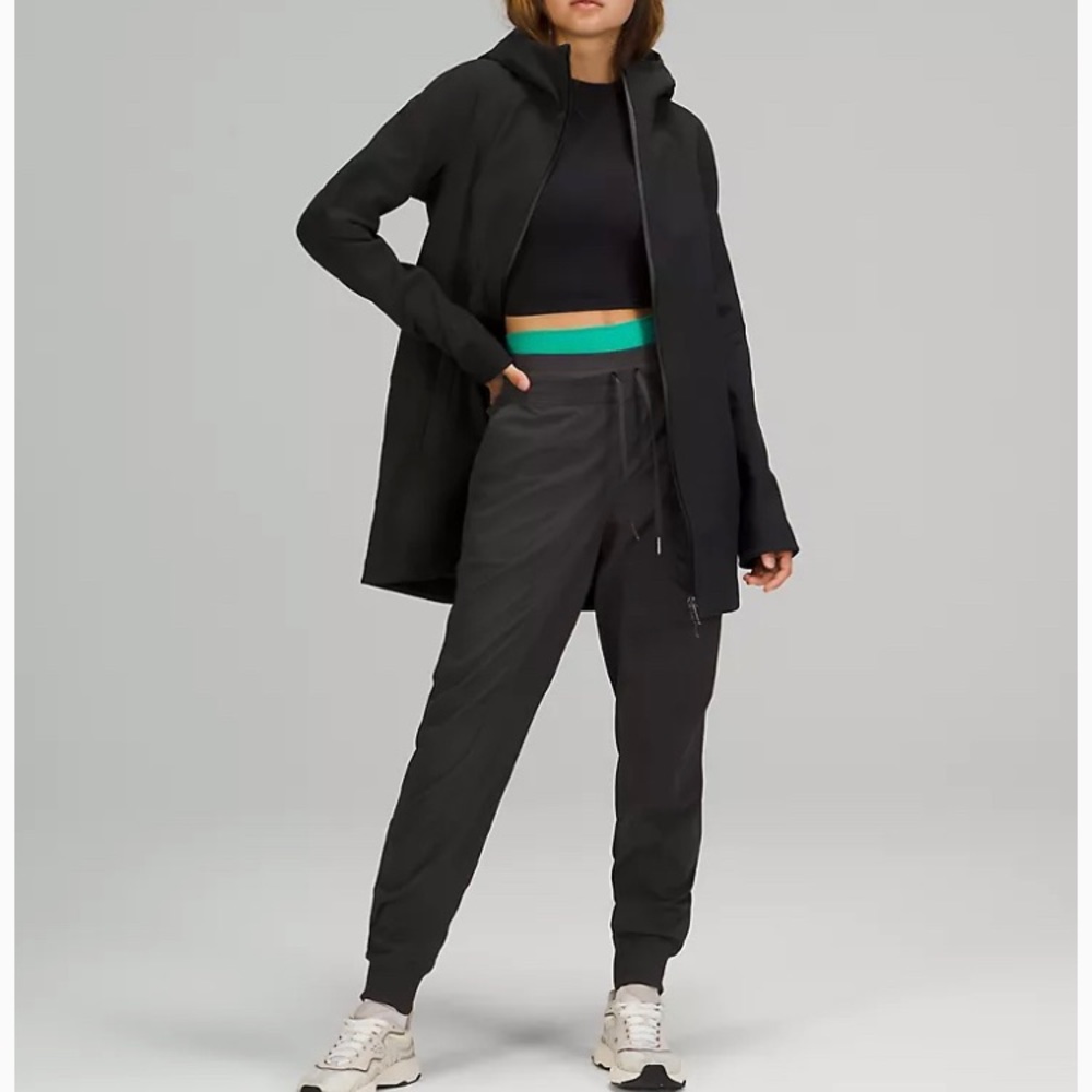 NWT Lululemon rain jacket soft shell